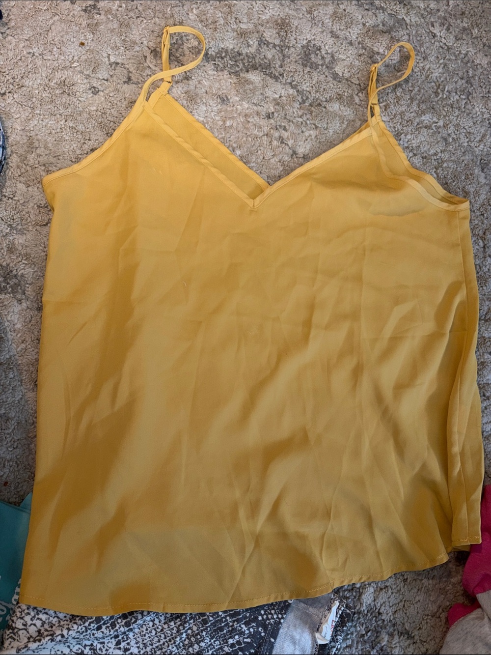 3/$15! Women’s medium size 6 top SHEIN Yellow V-Neck Camisole Tank Top Blouse